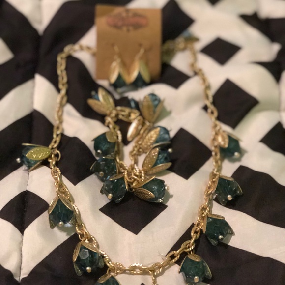 Plunder - Picture 2 of 2